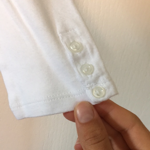 •Classic Gap 3/4 Sleeve Top• - Picture 3 of 5